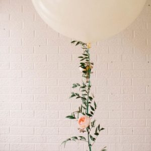 Άσπρο Μπαλόνι – Τεράστιο