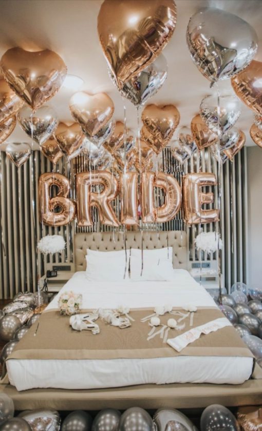 Metallic Bridal Suite Decor